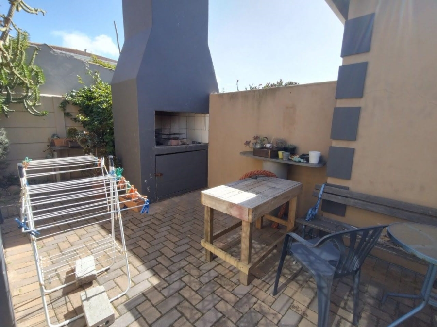 2 Bedroom Property for Sale in C Place Eastern Cape